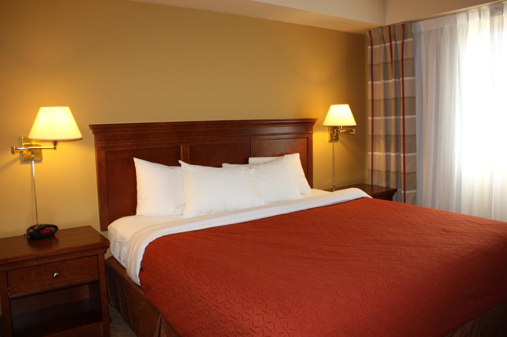 Travelodge Suites By Wyndham Regina - Eastgate Bay Exterior foto