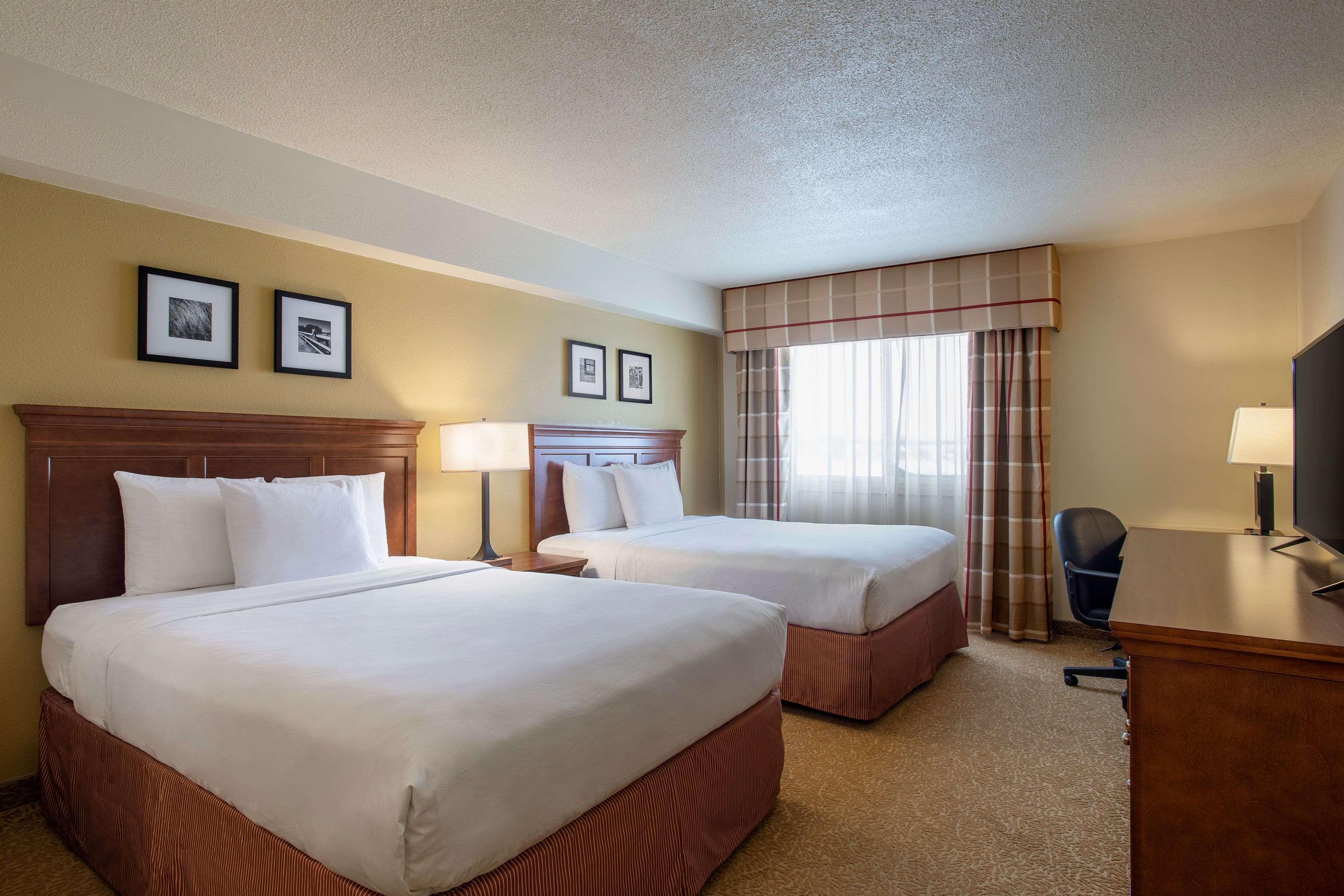 Travelodge Suites By Wyndham Regina - Eastgate Bay Exterior foto